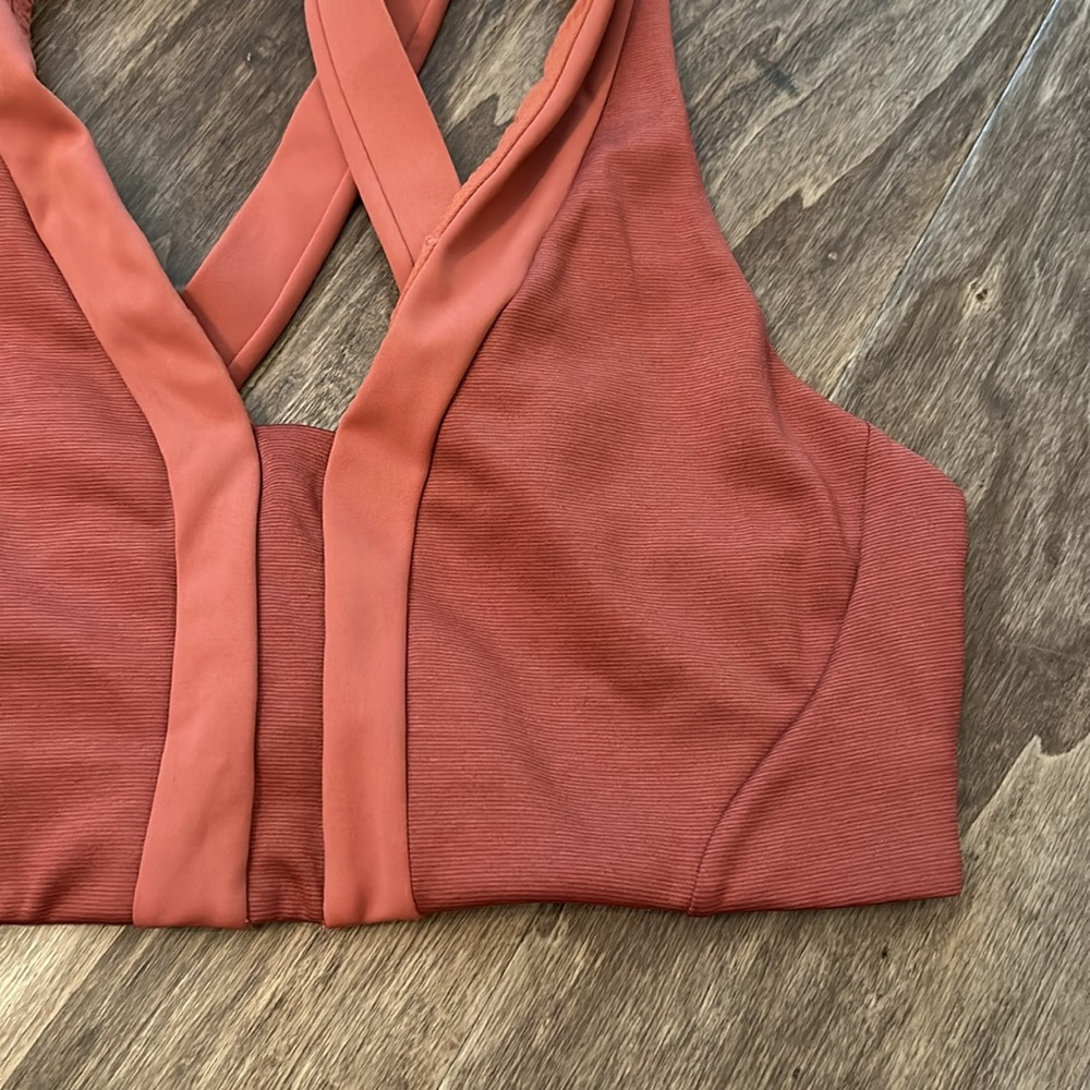 Athleta Allyson Felix Legend V-Neck Sports bra - Picture 2 of 6